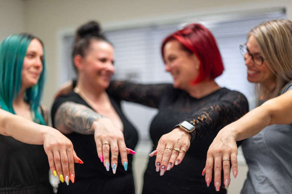 Les fausses croyances populaires sur les ongles